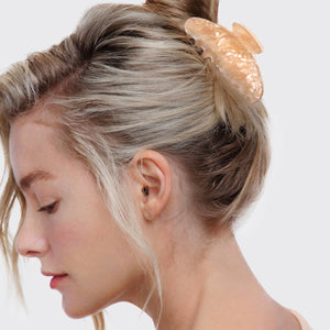 KITSCH Eco-Friendly Marble Claw Clip | Blonde