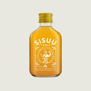 SISUU Tonic bottle with gold cap on a light beige background