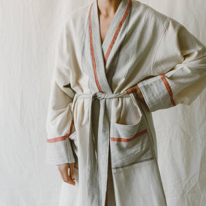 HOME & LOFT Ivory Cherry Tribeca Long Bathrobe | Size Medium