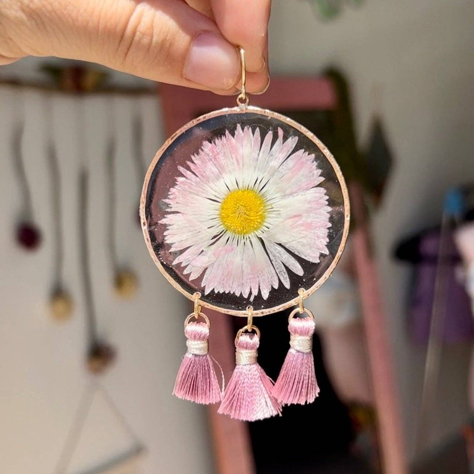 Blossom and Love | Daisy Fringe Dangles Earrings