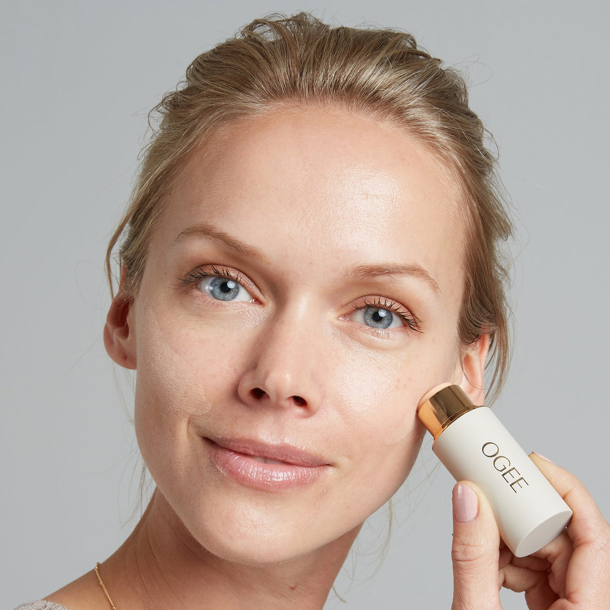 OGEE Sculpted Complexion Stick