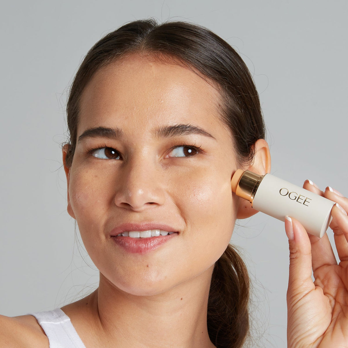 OGEE Sculpted Complexion Stick
