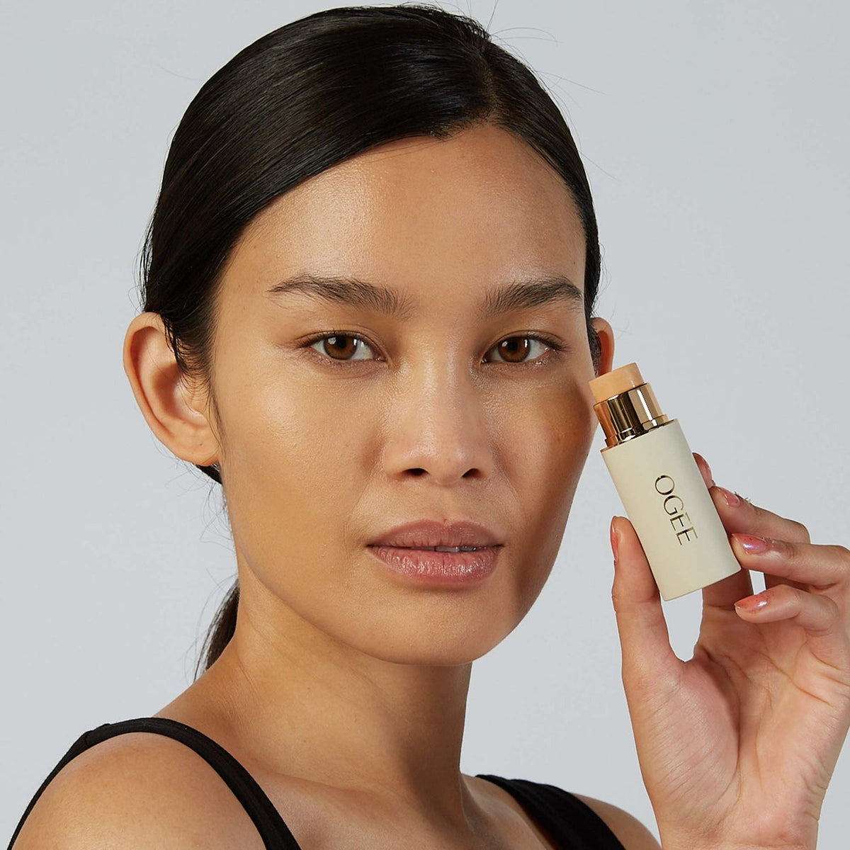 OGEE Sculpted Complexion Stick