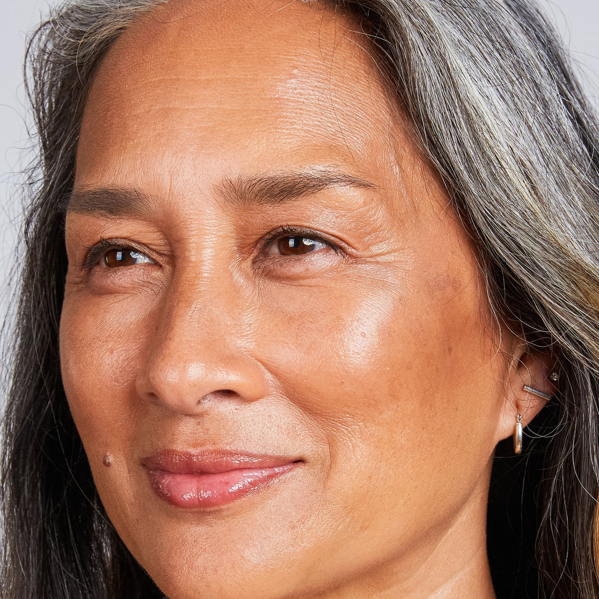 OGEE Sculpted Face Stick | Buildable Blendable Glow Enhancer