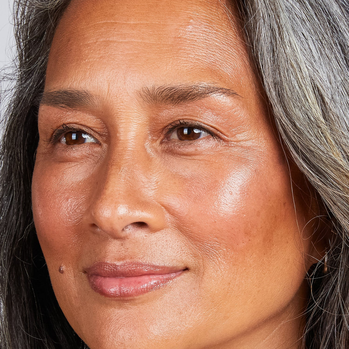 OGEE Sculpted Face Stick | Buildable Blendable Glow Enhancer