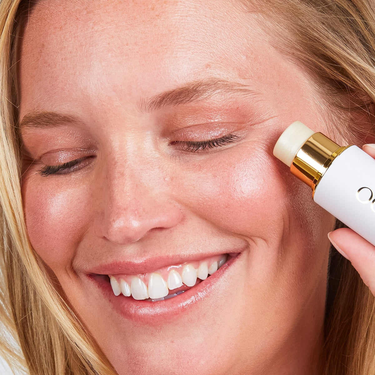 OGEE Sculpted Face Stick | Buildable Blendable Glow Enhancer