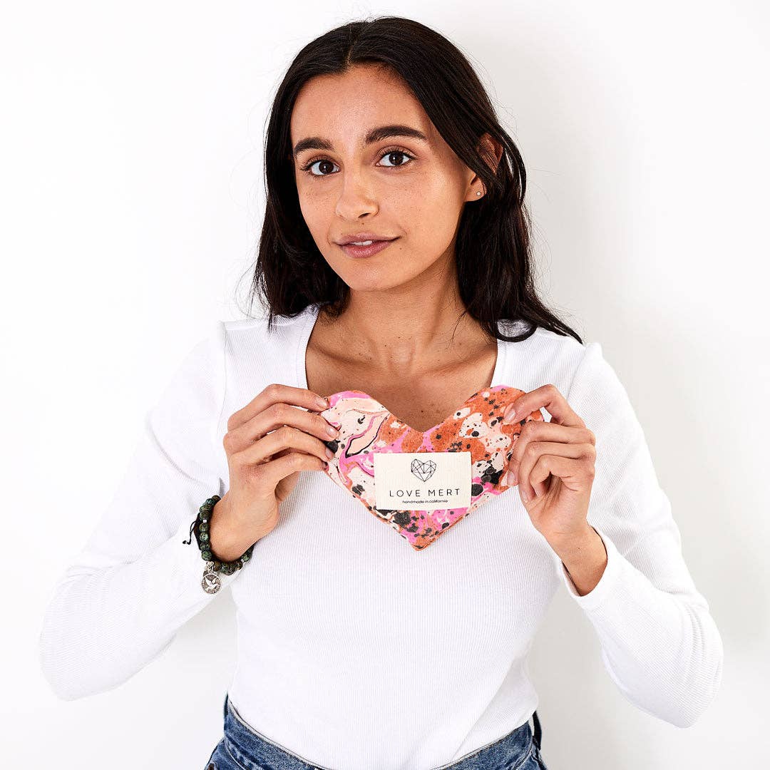 Love Mert - Eye Love Pillow - Paradisio