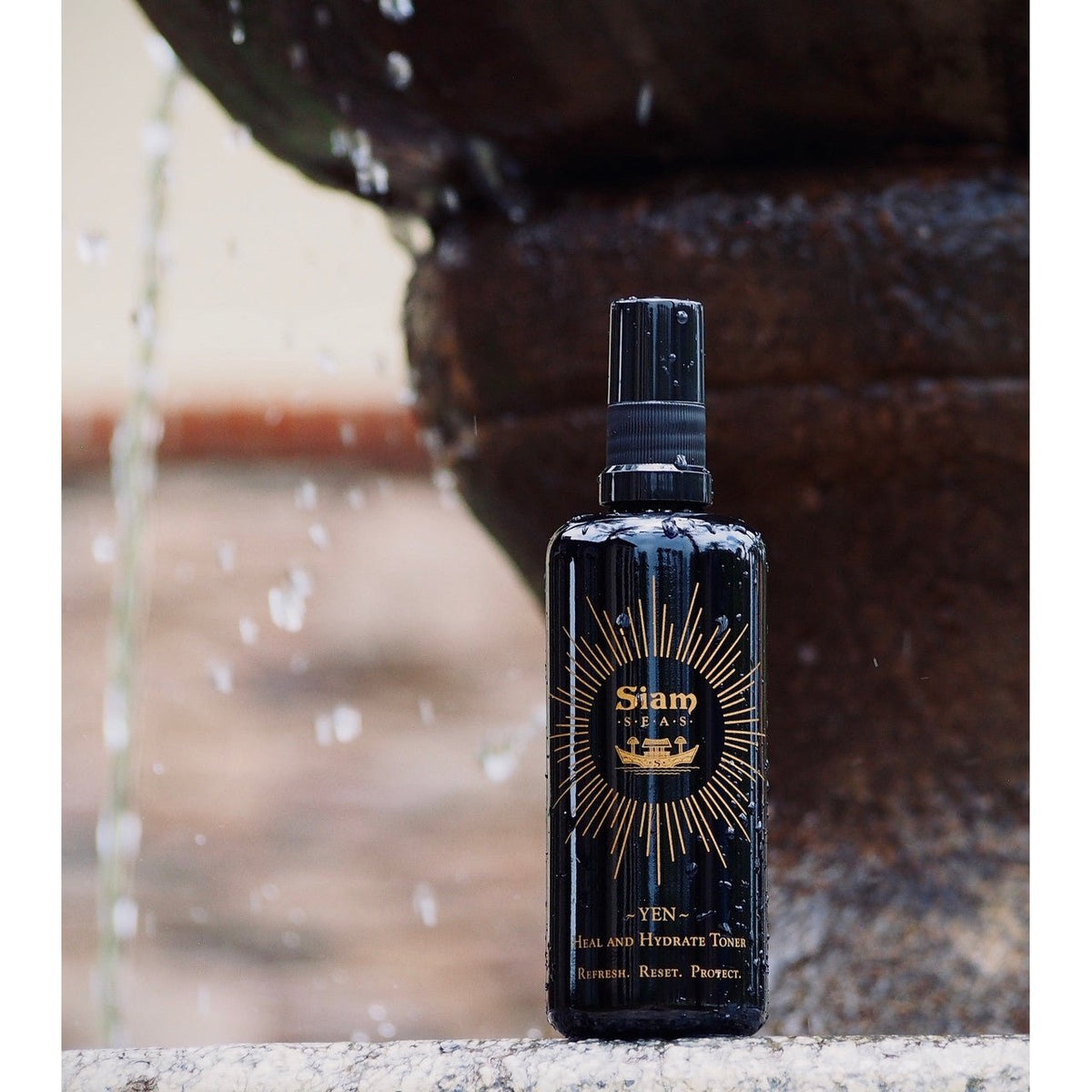 Siam Seas Yen Heal and Hydrate Toner